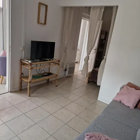 Holiday home Maison Du Claret *